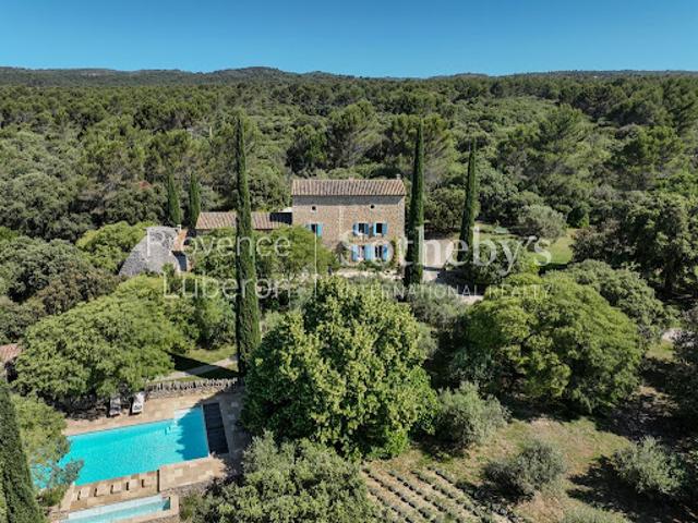 Vente Maison 15 pièces 430 m2 Gordes