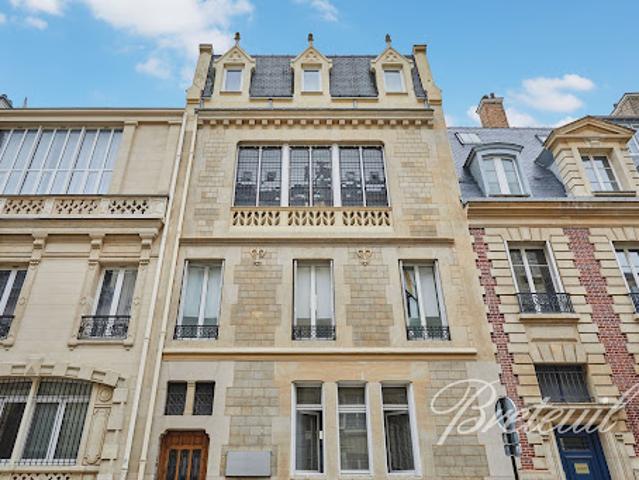 Vente Maison 15 pièces 500.32 m2 Paris 17ème