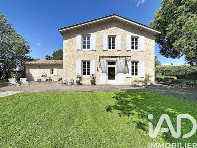 Vente Maison 15 pièces 740 m2 Vertheuil