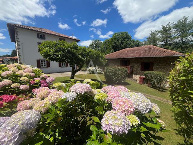 Vente Maison 15 pièces 718.67 m2 Louhossoa