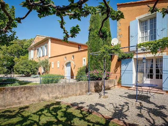 Vente Maison 15 pièces 800 m2 Apt