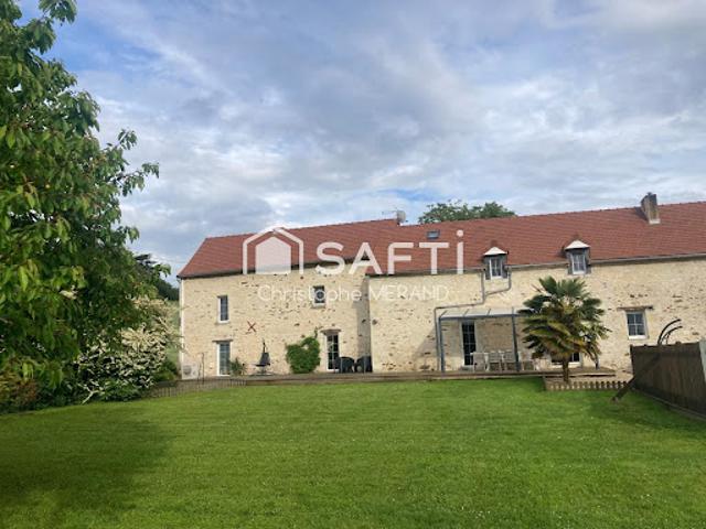 Vente Maison 16 pièces 257 m2 Dangé Saint Romain