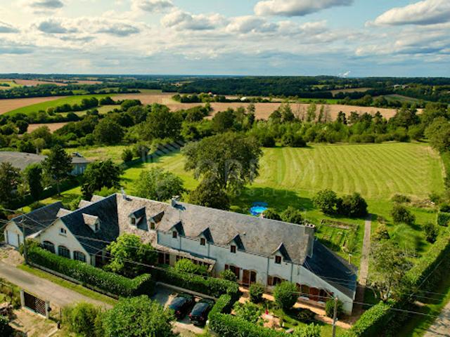 Vente Maison 16 pièces 575 m2 Cernoy en Berry