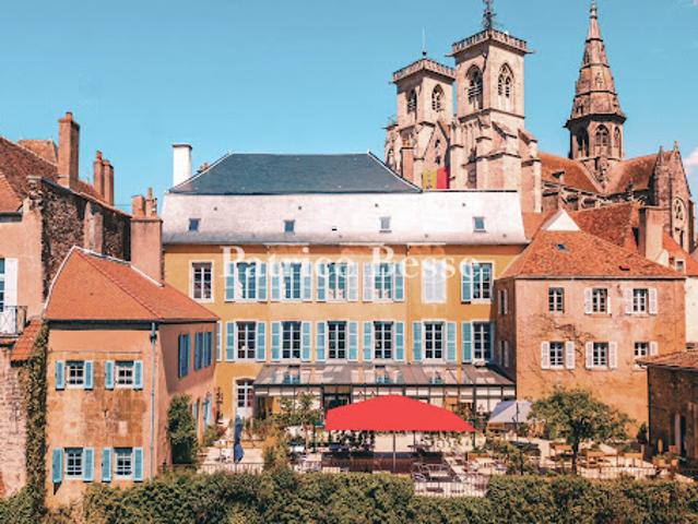 Vente Maison 16 pièces 575 m2 Semur en Auxois