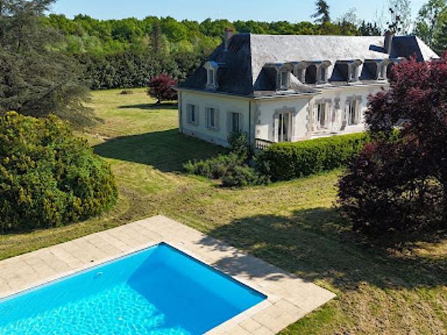 Vente Maison 16 pièces 620 m2 Saché