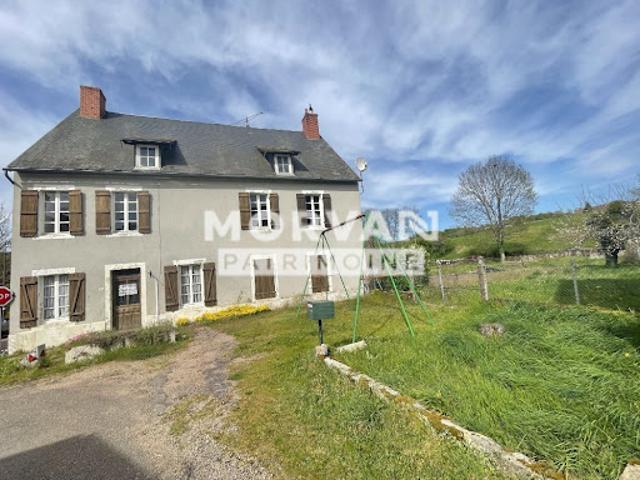 Vente Maison 17 pièces 249 m2 Montreuillon