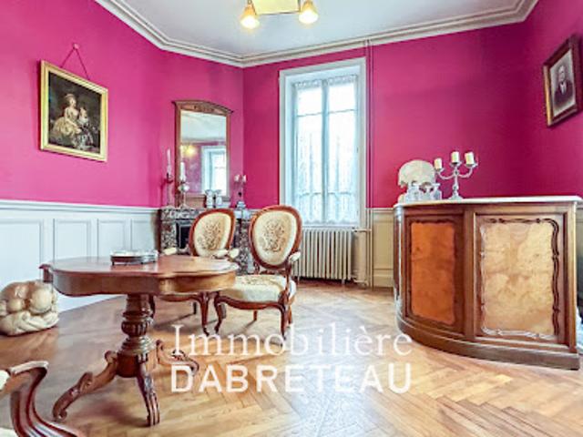Vente Maison 17 pièces 345 m2 Chauffailles