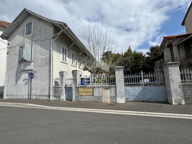Vente Maison 17 pièces 310 m2 Vic en Bigorre