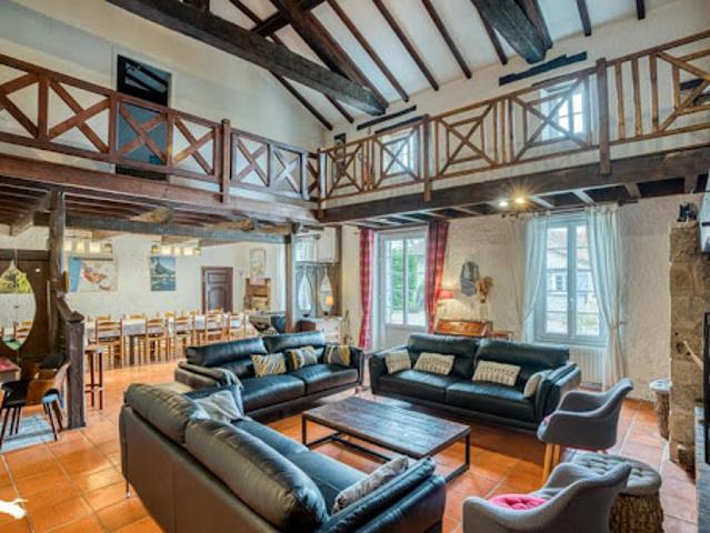 Vente Maison 17 pièces 440 m2 Sainte Foy la Grande