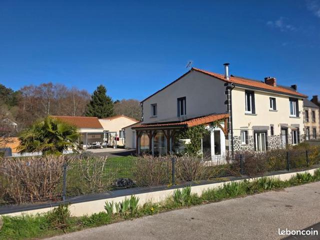 Vente | Maison | 180 m² | Saint Genès Champanelle | Piscine