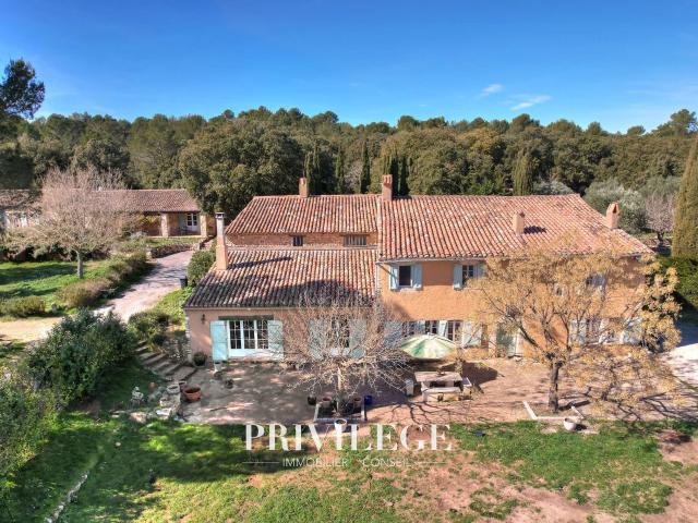 Vente maison 18 pièces Moissac Bellevue 83