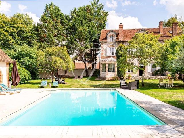 Vente maison 18 pièces Bourges 18