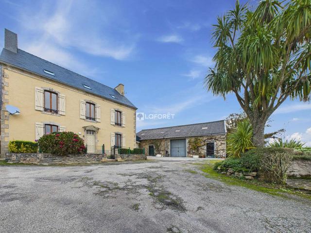 Vente maison 18 pièces Saint Coulitz 29