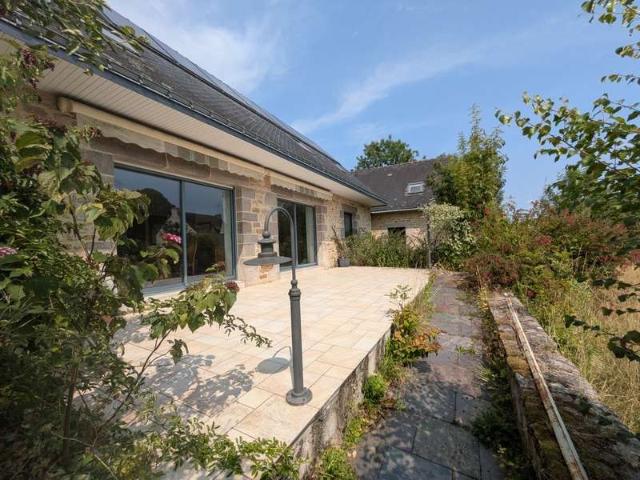 Vente maison 19 pièces Saint Caradec Trégomel 56