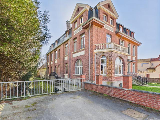 Vente Maison 19 pièces 423 m2 Vendhuile