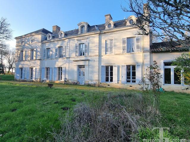 Vente Maison 19 pièces 594 m2 Sorges et Ligueux en Périgord