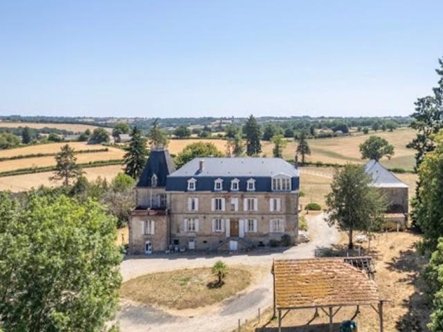 Vente Maison 19 pièces 530 m2 Aigurande