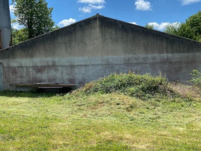 Vente Maison 1 pièce 420 m2 Saint Sornin Leulac