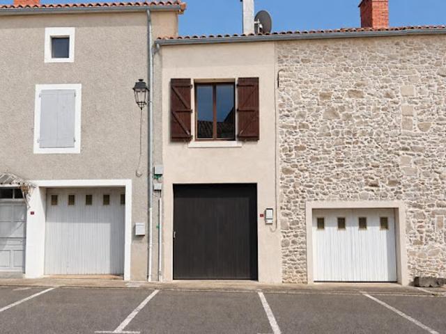 Vente Maison 1 pièce 42 m2 Les Salles Lavauguyon