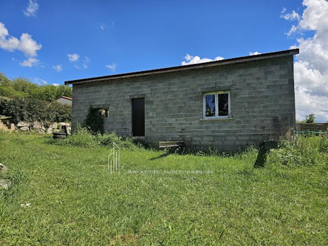 Vente Maison 1 pièce 66 m2 Saint Uze