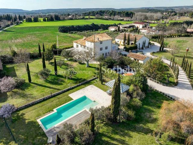 Vente maison 20 pièces Aix en Provence 13