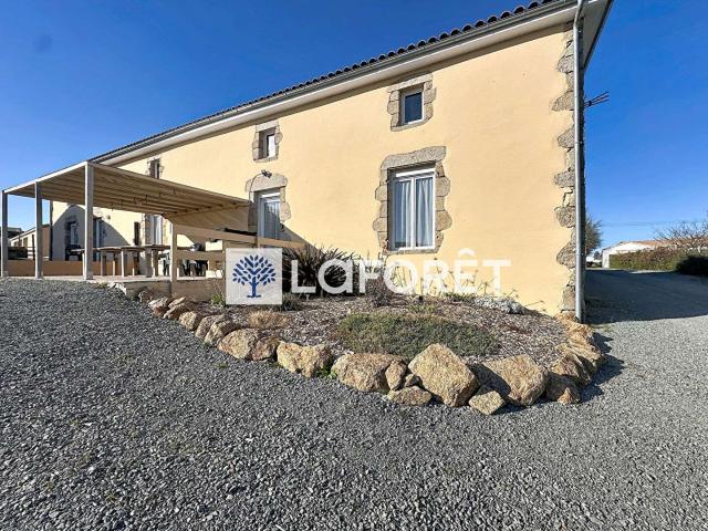 Vente maison 20 pièces Cerizay 79