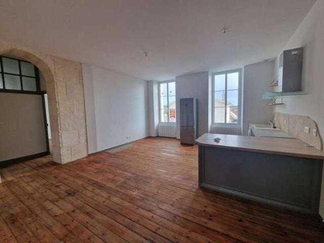 Vente maison 20 pièces Saint Jean d'Angély 17