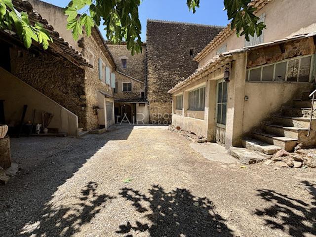Vente Maison 20 pièces 370 m2 Lauris