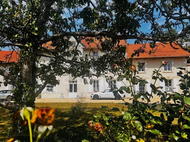 Vente Maison 20 pièces 590 m2 Anais