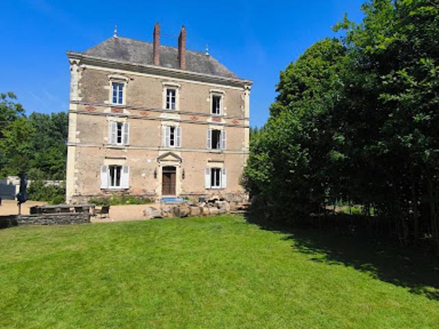 Vente Maison 22 pièces 357 m2 Sainte Gemmes d'Andigné