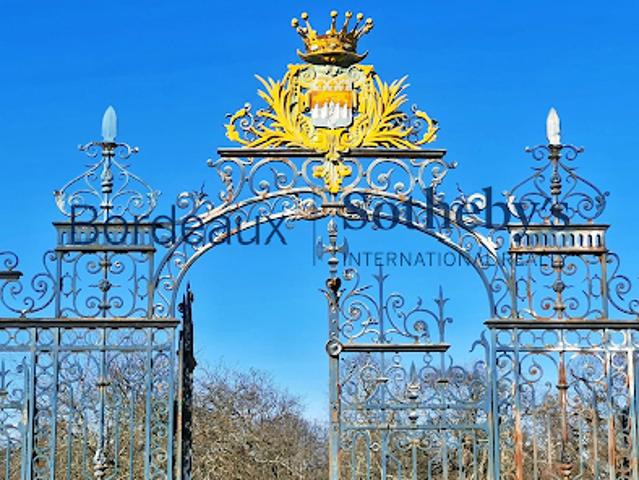 Vente Maison 25 pièces 690 m2 Bordeaux