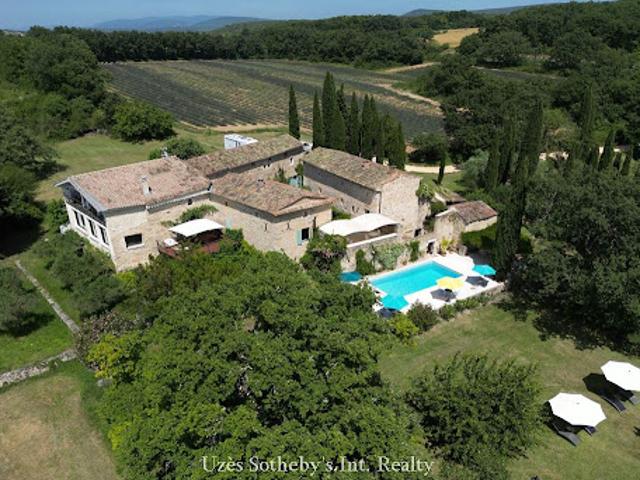 Vente Maison 26 pièces 600 m2 Barjac