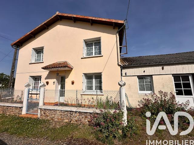 Vente Maison 2 pièces 159 m2 Mairé Levescault