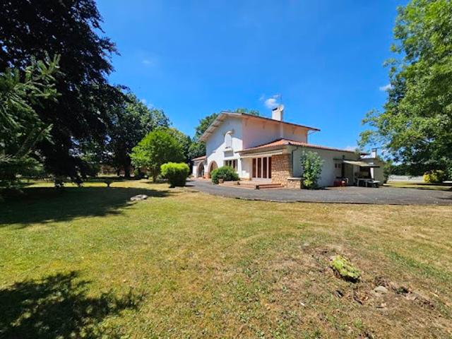Vente Maison 7 pièces 218 m2 Pointis Inard