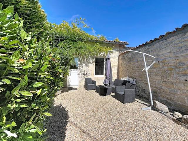 Vente Maison 2 pièces 41 m2 Saint Pierre de Juillers