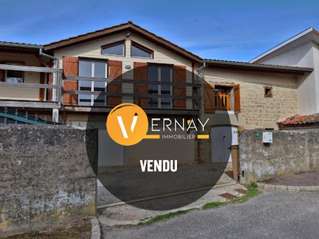 Vente Maison 2 pièces 77.5 m2 Oytier Saint Oblas