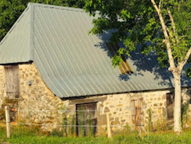 Vente Maison 2 pièces 90 m2 Taussac