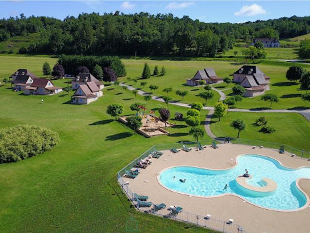 Vente Propriété 35 pièces 1830 m2 Hautefort