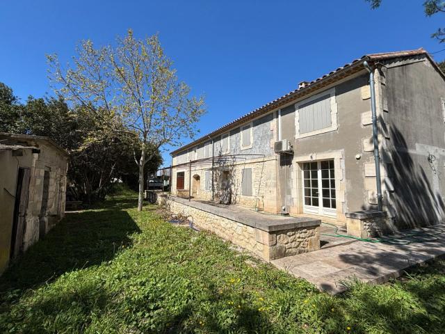 Vente maison 7 Pièce s 197m² Arles