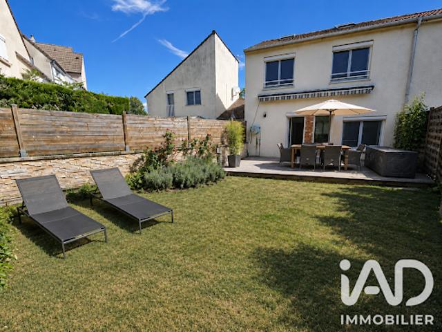 Vente Maison 7 pièces 108 m2 Savigny le Temple