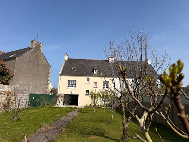 Vente Maison 7 pièces 103 m2 Roscoff