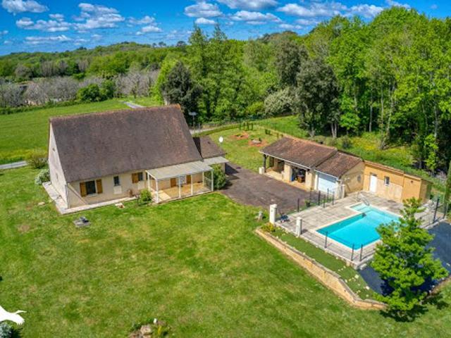 Vente Maison 7 pièces 118 m2 Meyrals