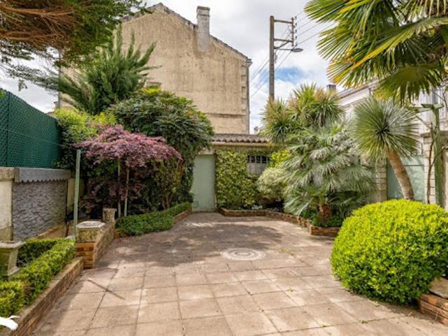Vente Maison 7 pièces 118 m2 Saintes