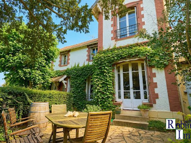 Vente Maison 7 pièces 111 m2 Le Plessis Robinson