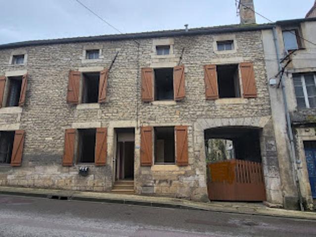 Vente Maison 7 pièces 127 m2 Laignes