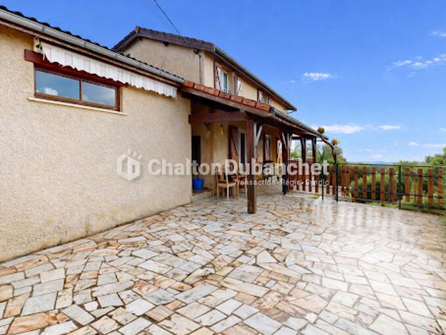 Vente Maison 7 pièces 127 m2 Saint Jean la Bussière