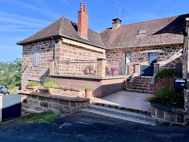 Vente Maison 7 pièces 127 m2 Saint Viance