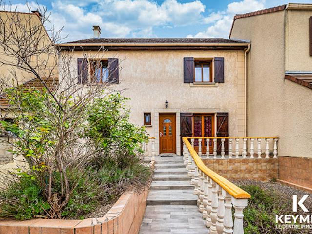 Vente Maison 7 pièces 122 m2 Roissy en France