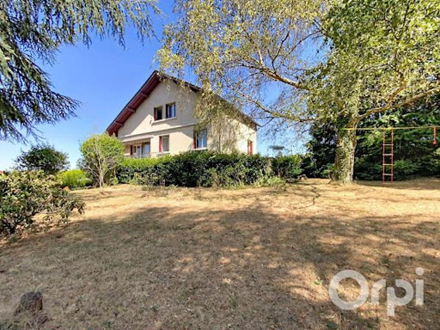 Vente Maison 7 pièces 134.6 m2 Saint Eloy les Mines