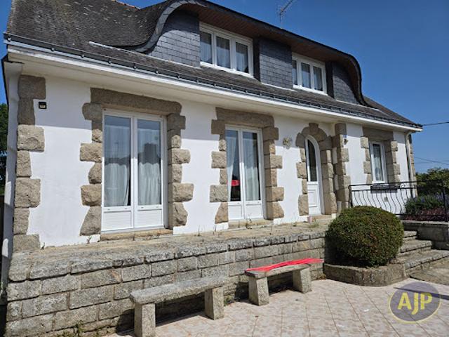Vente Maison 7 pièces 136 m2 Saint Jean Brévelay